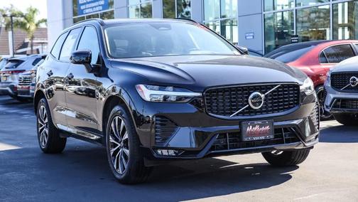 2025 Volvo XC60 B5 Plus