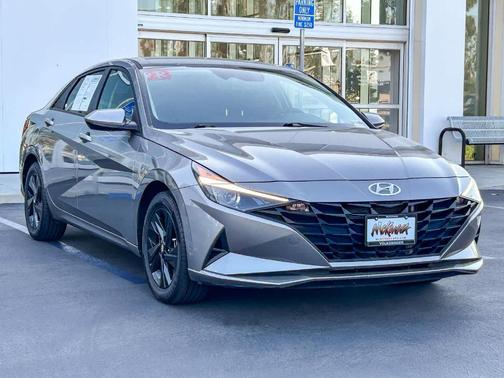 Metal 2023 Hyundai ELANTRA HEV Blue