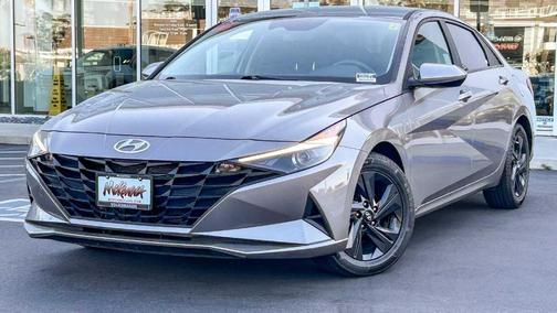 Metal 2023 Hyundai ELANTRA HEV Blue