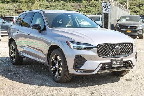 2026 Volvo XC60 B5 Core