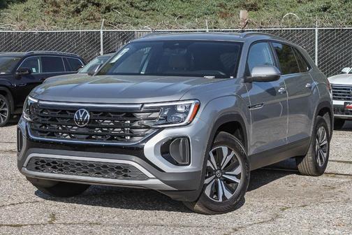 Silver Mist Metallic 2026 Volkswagen Atlas Cross Sport 2.0T SE