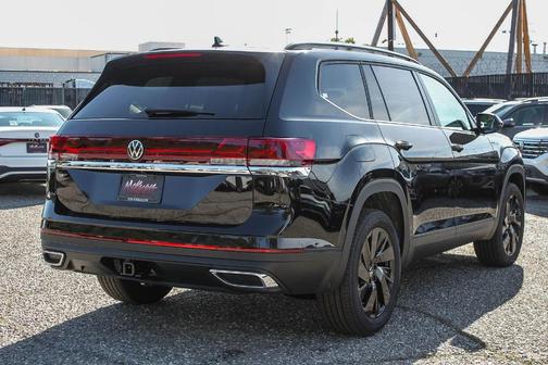 Deep Black Pearl Effect 2026 Volkswagen Atlas 2.0T SE W/TECHNOLOGY