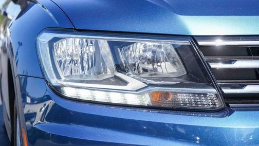 Silk Blue Metallic 2019 Volkswagen Tiguan 2.0T SE