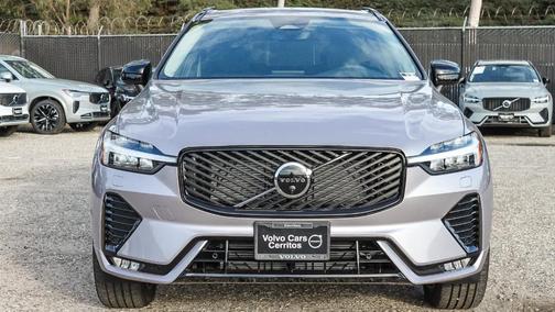 2026 Volvo XC60 B5 Plus