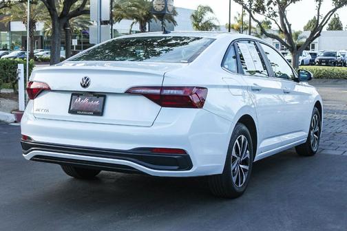 Pure White 2023 Volkswagen Jetta 1.5T S