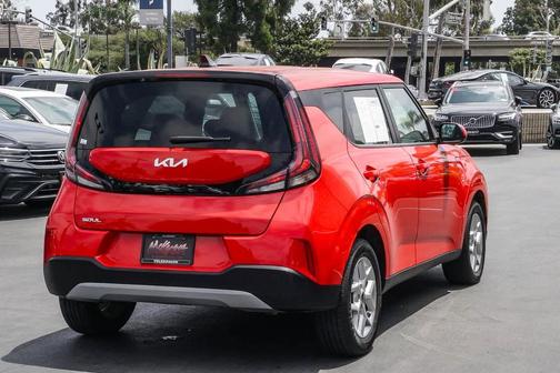 Inferno Red 2024 Kia Soul LX