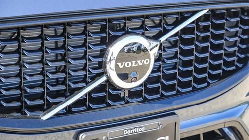 2025 Volvo XC60 B5 Ultra
