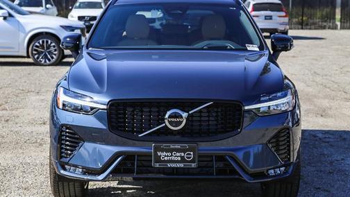 2025 Volvo XC60 B5 Ultra