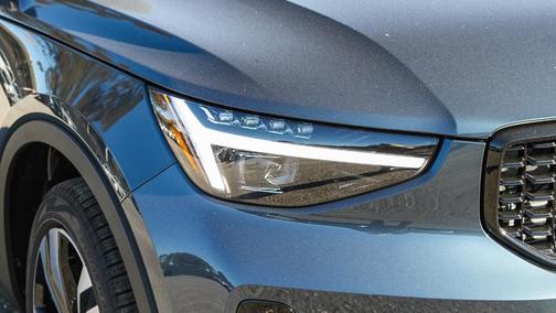 2026 Volvo XC40 B4 Plus