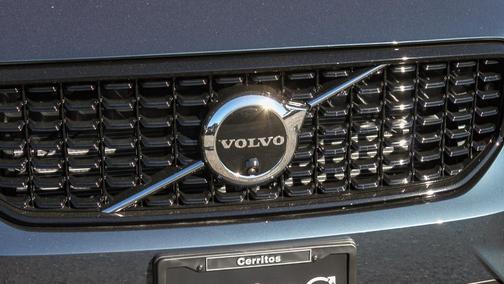 2026 Volvo XC40 B4 Plus