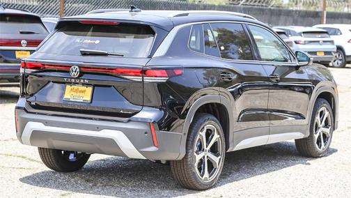 2025 Volkswagen Tiguan 2.0T SE