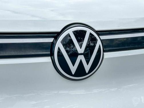 Pure White 2024 Volkswagen ID.4 Standard