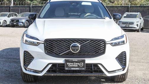 2026 Volvo XC60 B5 Plus