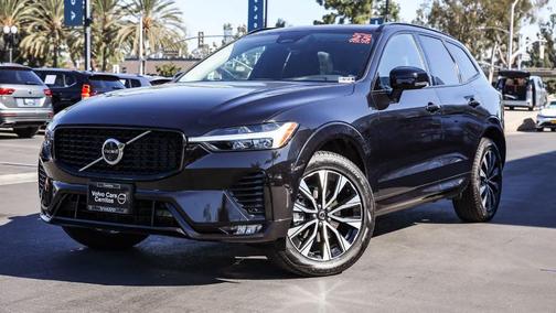 2025 Volvo XC60 B5 Plus