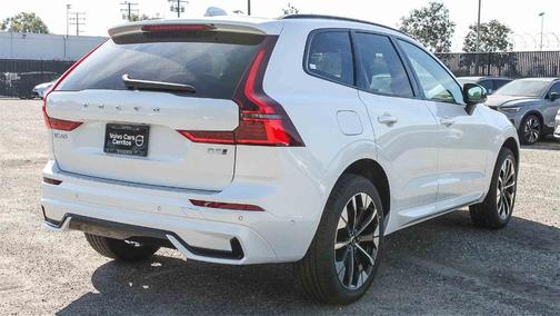 2026 Volvo XC60 B5 Plus