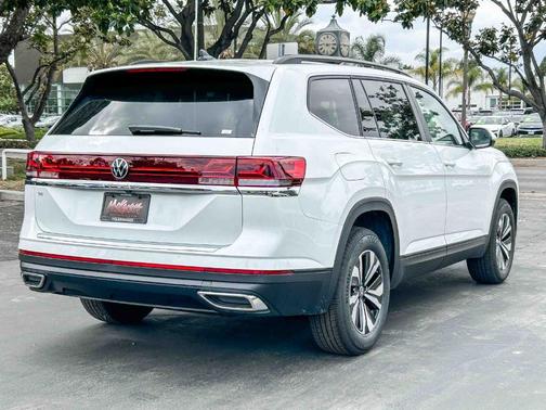 Opal White 2026 Volkswagen Atlas 2.0T SE