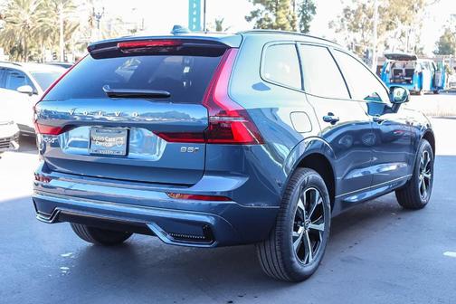 2026 Volvo XC60 B5 Core