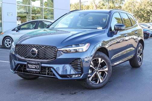 2026 Volvo XC60 B5 Core