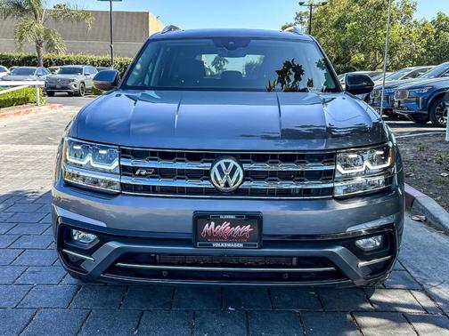 Platinum Gray Metallic 2018 Volkswagen Atlas 3.6L SEL