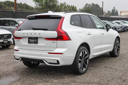 2026 Volvo XC60 Plug-In Hybrid T8 Plus