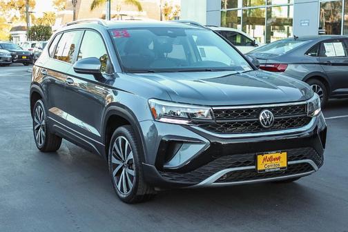 Platinum Gray Metallic 2023 Volkswagen Taos 1.5T SE