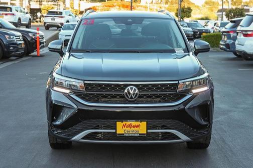 Platinum Gray Metallic 2023 Volkswagen Taos 1.5T SE