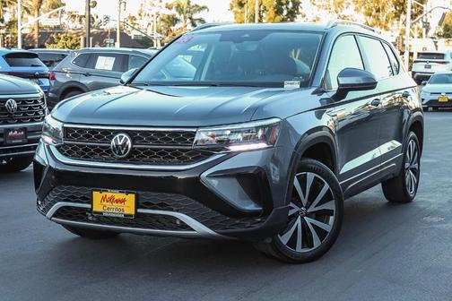 Platinum Gray Metallic 2023 Volkswagen Taos 1.5T SE