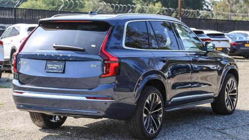 2025 Volvo XC90 B6 Plus 7-Seater
