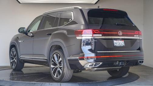 2025 Volkswagen Atlas 2.0T SEL Premium R-Line