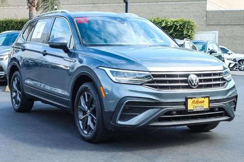 Platinum Gray Metallic 2023 Volkswagen Tiguan 2.0T SE