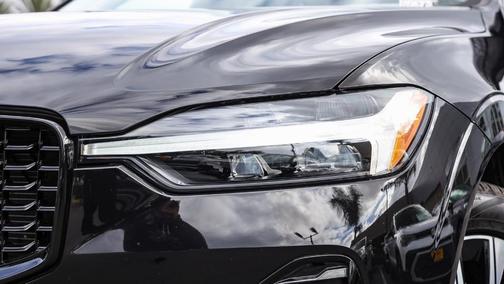 2025 Volvo XC60 B5 Plus