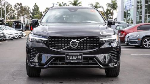 2025 Volvo XC60 B5 Plus