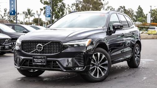 2025 Volvo XC60 B5 Plus