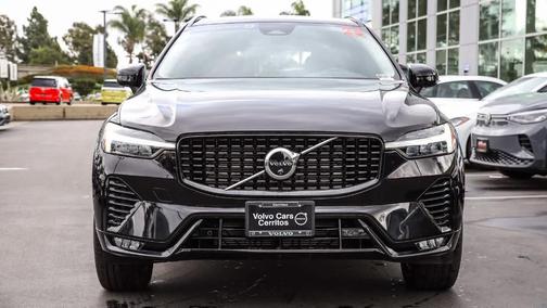 2025 Volvo XC60 B5 Plus