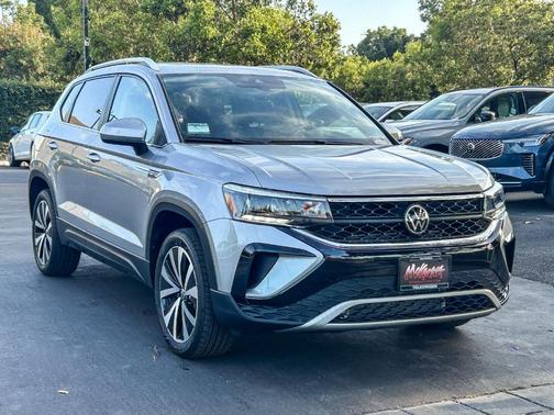 Pyrite Silver Metallic 2023 Volkswagen Taos 1.5T SE