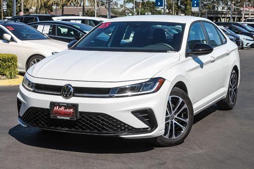 Pure White 2025 Volkswagen Jetta 1.5T Sport