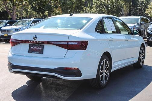 Pure White 2025 Volkswagen Jetta 1.5T Sport