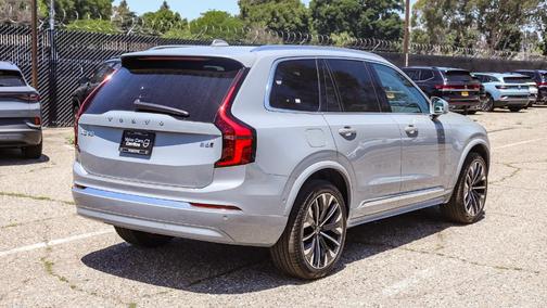 2025 Volvo XC90 B6 Ultra