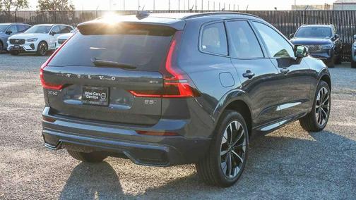 2026 Volvo XC60 B5 Plus