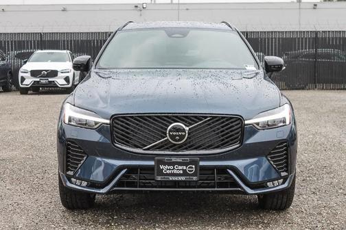 2026 Volvo XC60 B5 Plus