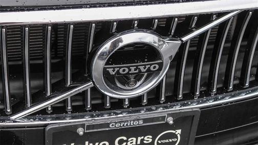 2019 Volvo S90 Recharge Plug-In Hybrid T8 Inscription