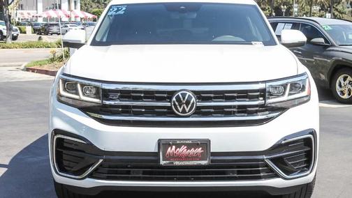 Oryx White Pearl Effect 2022 Volkswagen Atlas Cross Sport 3.6L V6 SEL R-Line