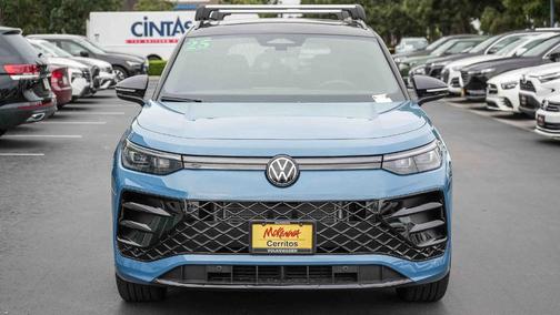 2025 Volkswagen Tiguan 2.0T SE R-Line Black