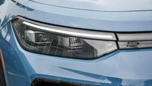 2025 Volkswagen Tiguan 2.0T SE R-Line Black