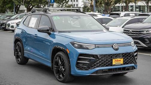 2025 Volkswagen Tiguan 2.0T SE R-Line Black