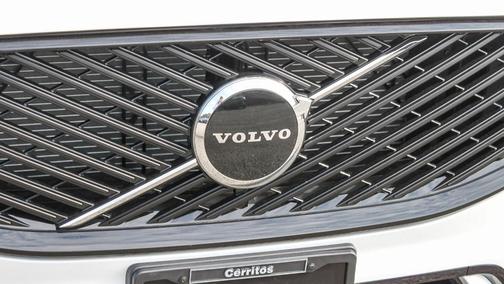 2026 Volvo XC60 B5 Core