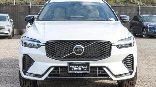 2026 Volvo XC60 B5 Core