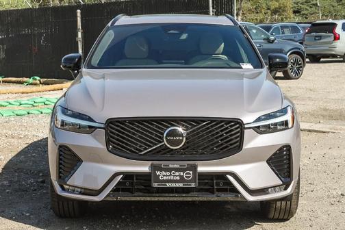 2026 Volvo XC60 B5 Core
