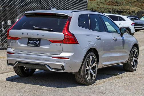 2025 Volvo XC60 B5 Ultra