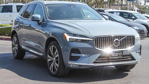 Gray Metallic 2023 Volvo XC60 B5 Plus Bright Theme